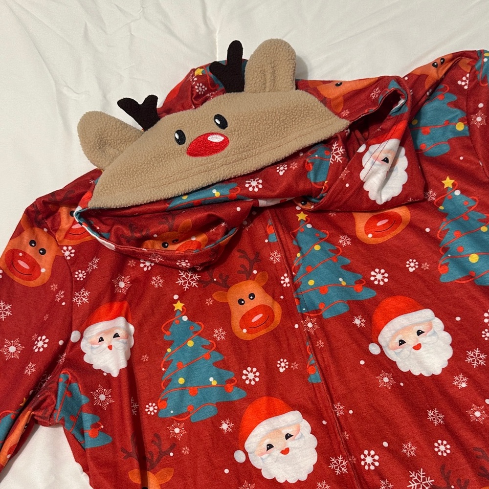 PatPat Red Christmas Onesie with Santa and Reindeer Men’s L